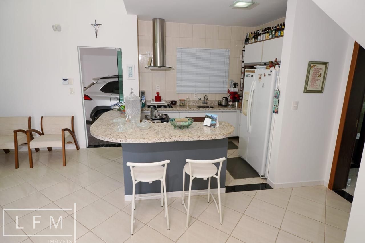 Casa, 4 quartos, 341 m² - Foto 5