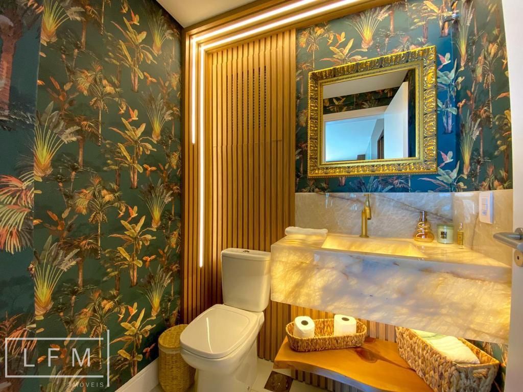 Apartamento tres suite todo mobiliado em Balneário Piçarras Sc