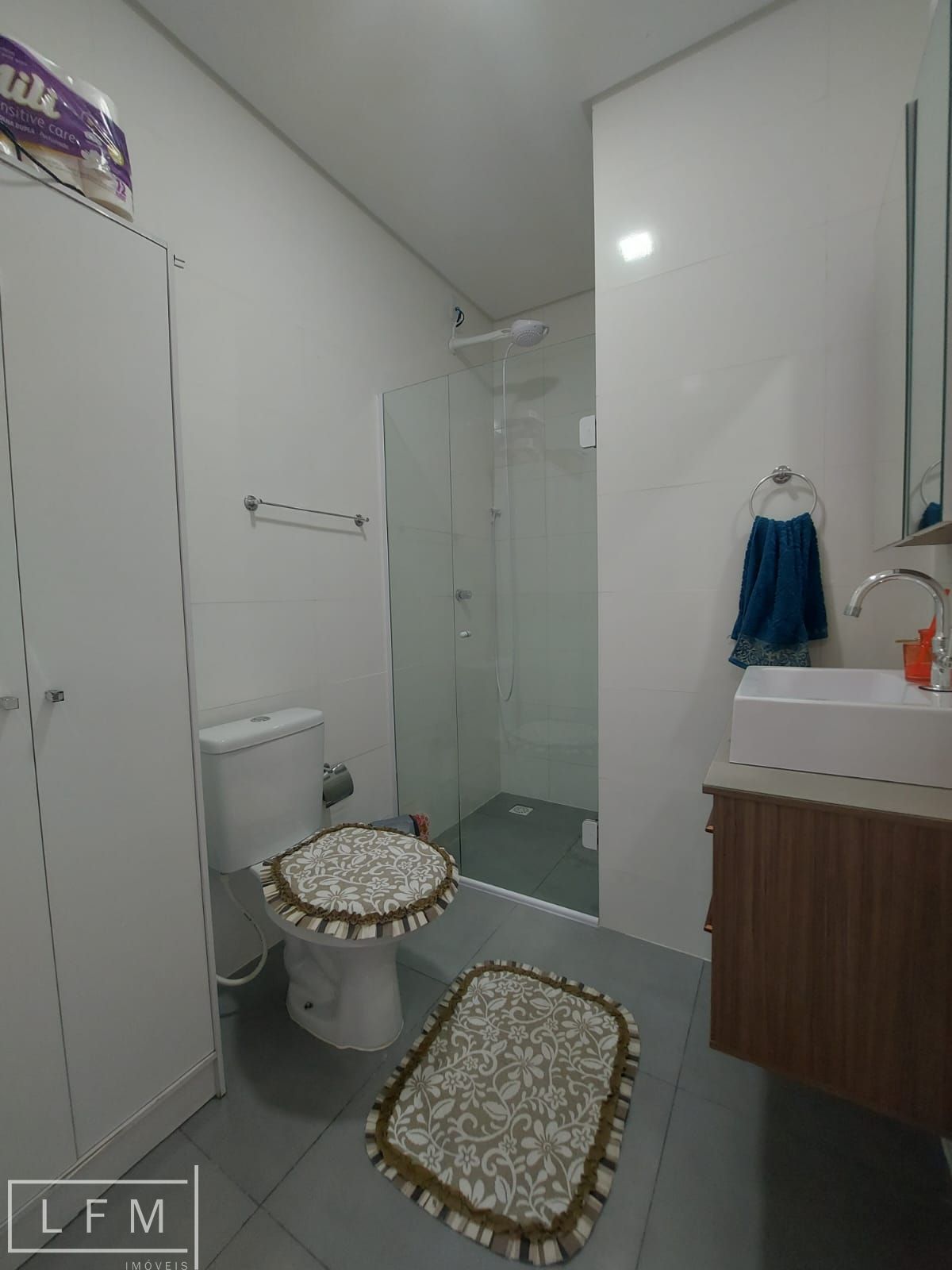 Apartamento à venda com 2 quartos, 70m² - Foto 19