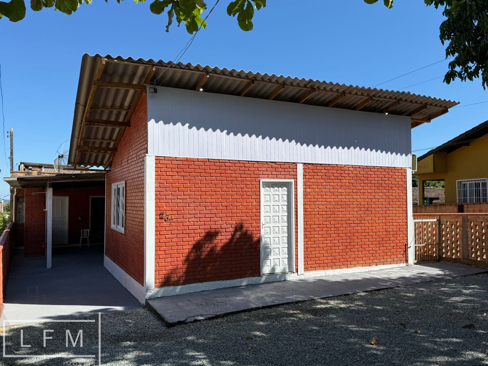 Casa à venda e aluguel com 4 quartos, 150m² - Foto 6