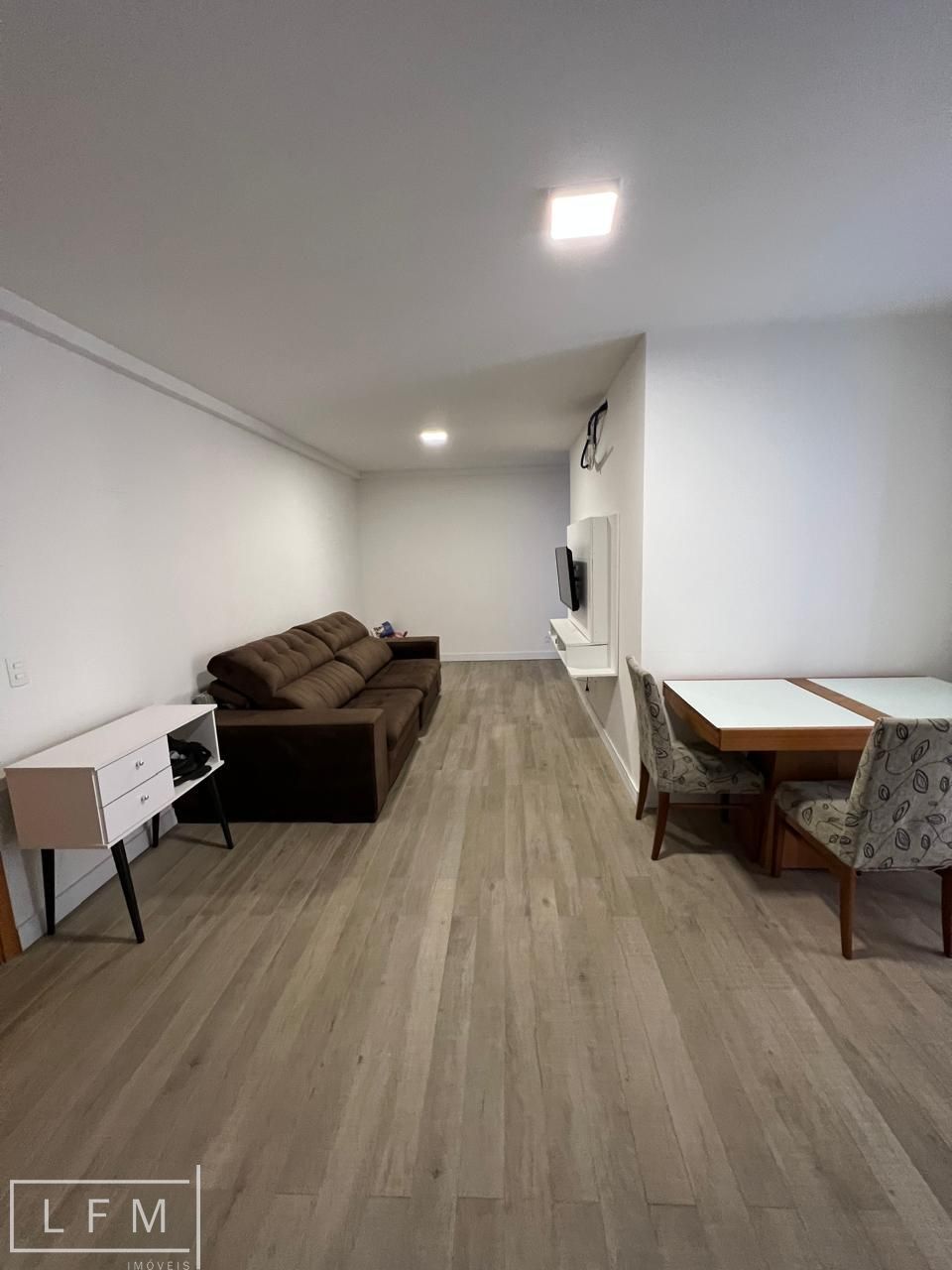 Apartamento à venda com 2 quartos, 64m² - Foto 12