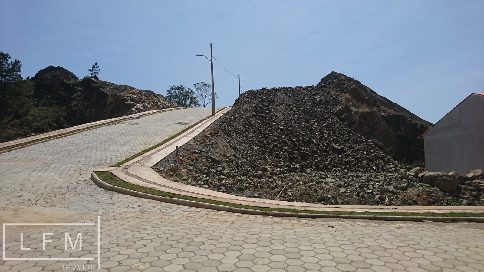 Terreno de esquina a venda balneario picarras sc