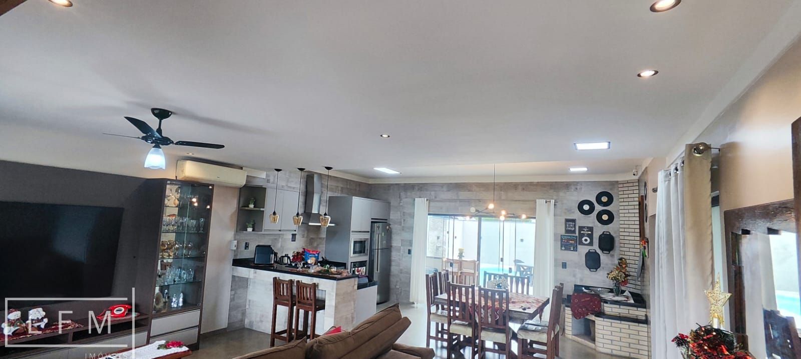 Casa à venda com 3 quartos, 250m² - Foto 23