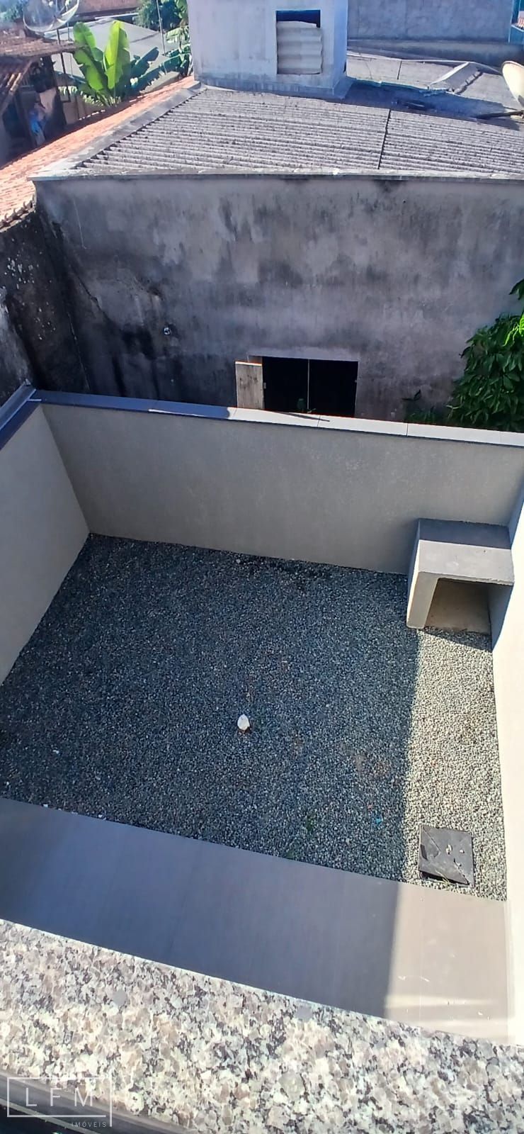 Sobrado geminado pronto para morar em Balneário Piçarras Sc