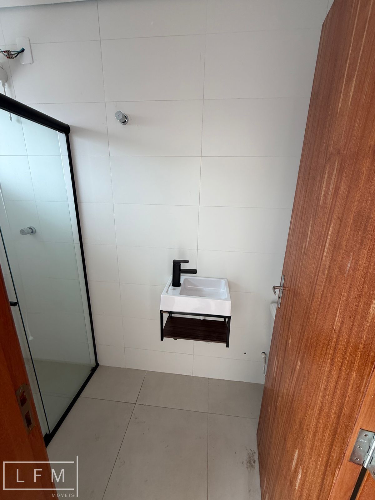 Casa geminada de esquina em Balneário Piçarras Sc