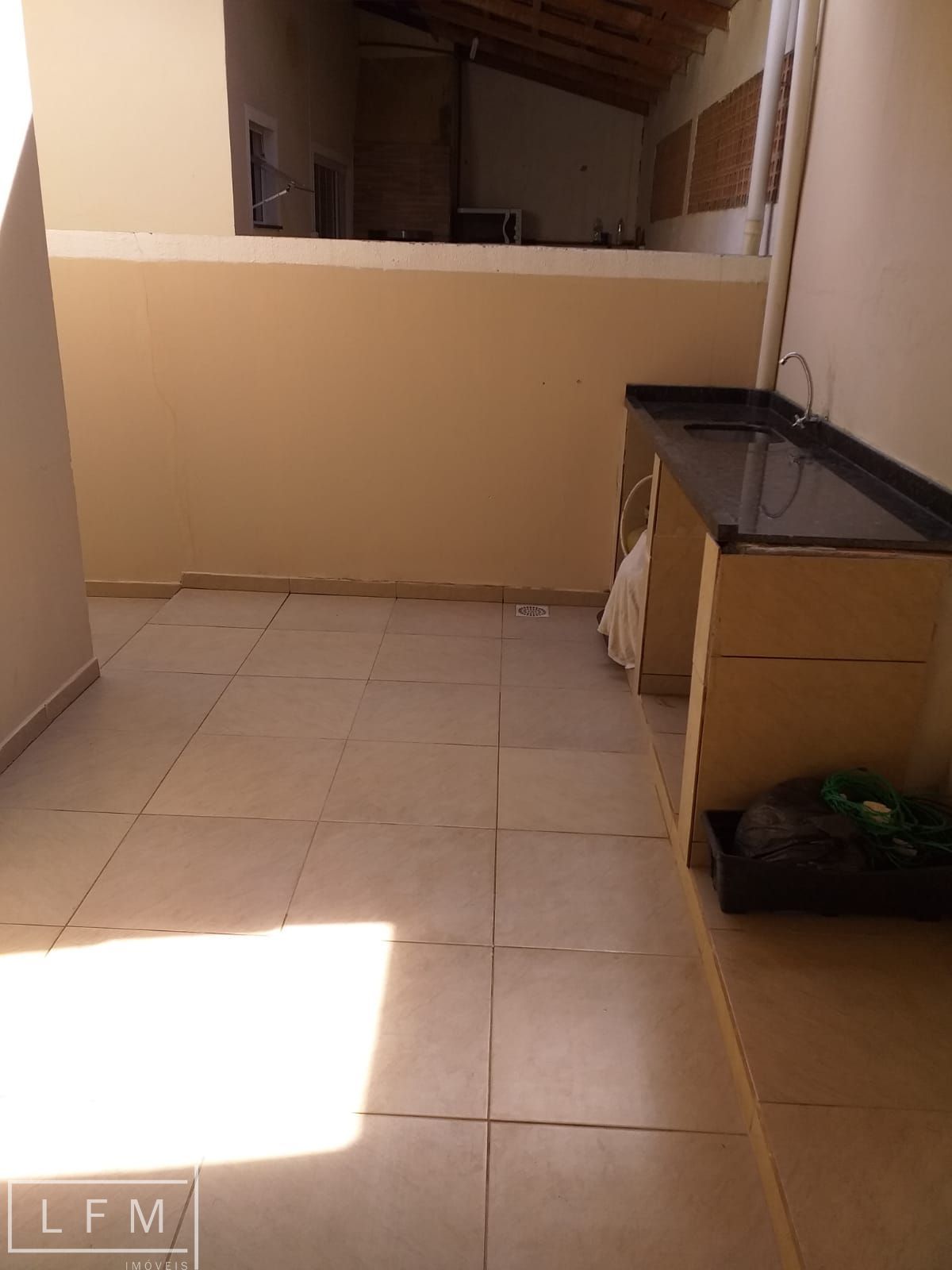 Casa à venda com 2 quartos, 60m² - Foto 29