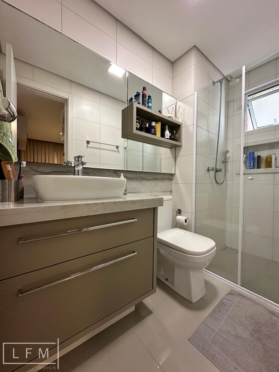 Apartamento mobiliado em home club
