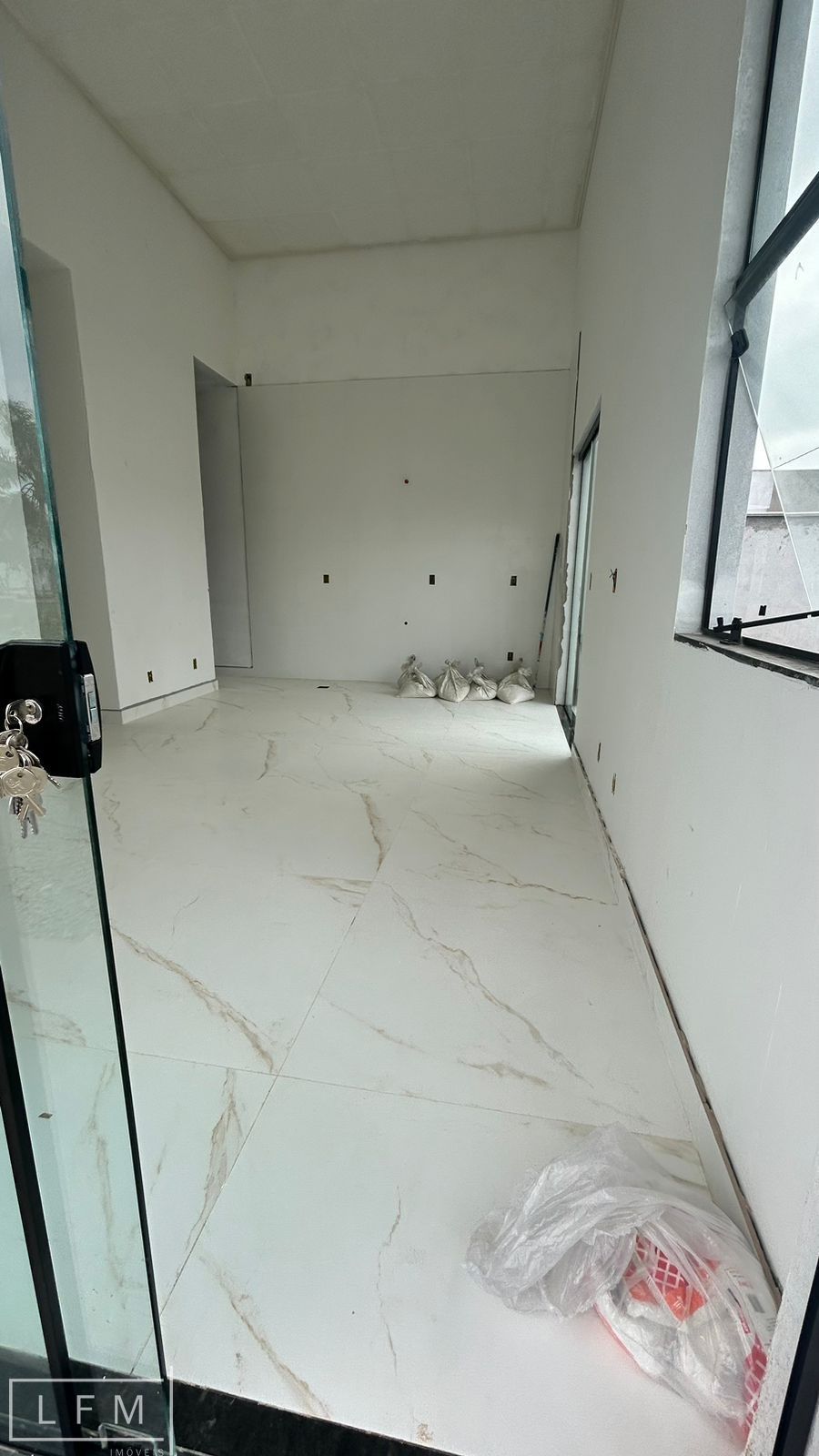 Casa à venda com 2 quartos, 67m² - Foto 4