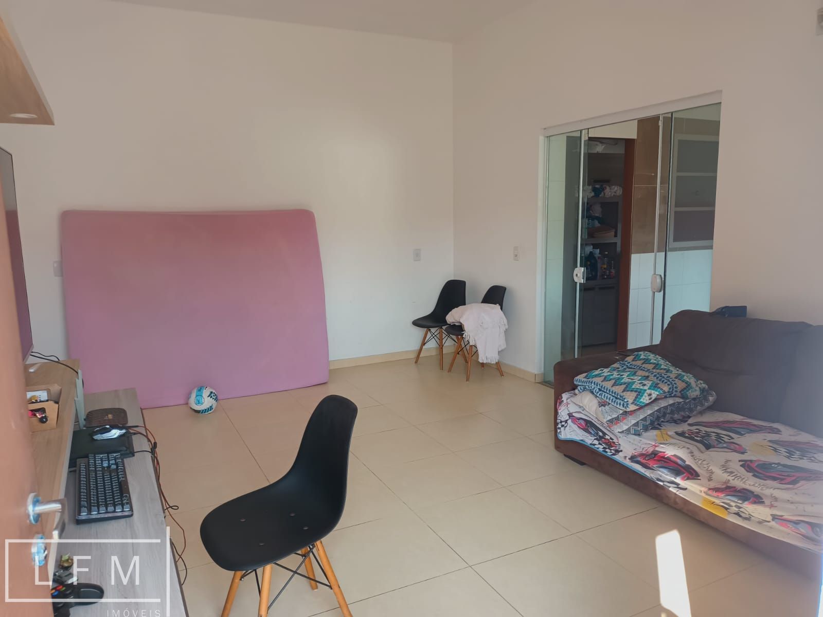 Casa à venda com 2 quartos, 79m² - Foto 13