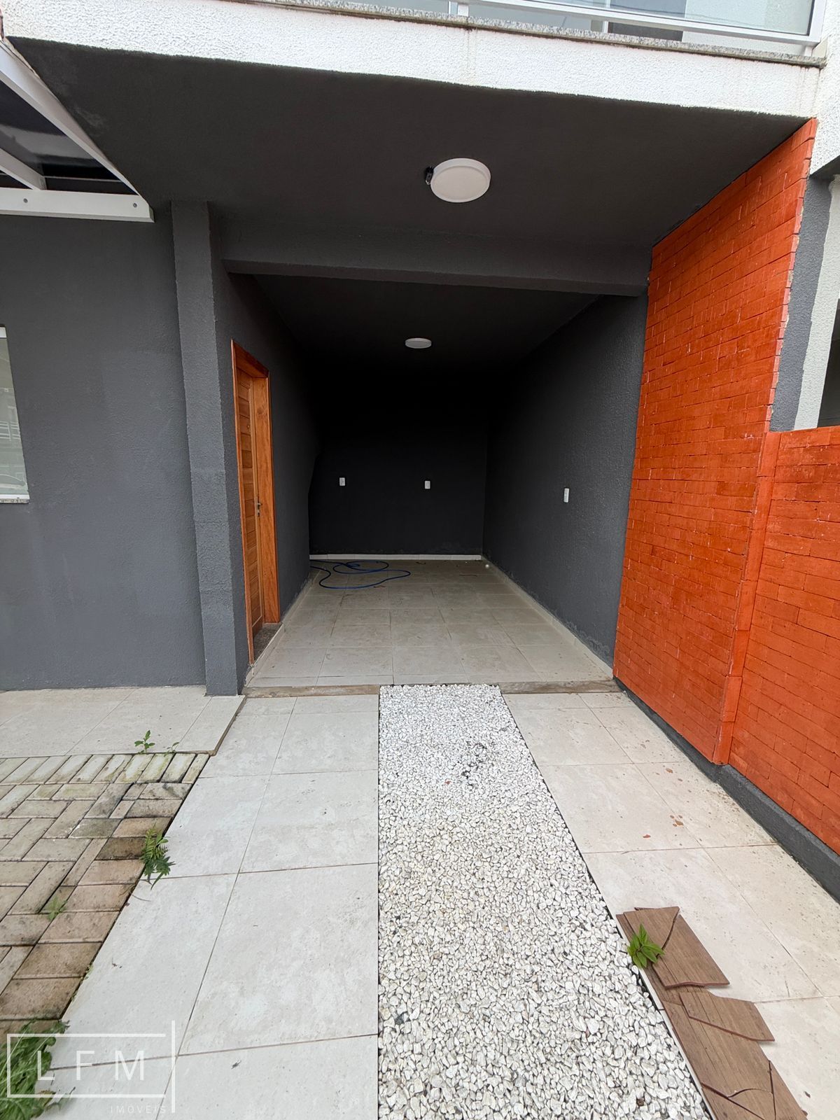 Casa geminada de esquina em Balneário Piçarras Sc