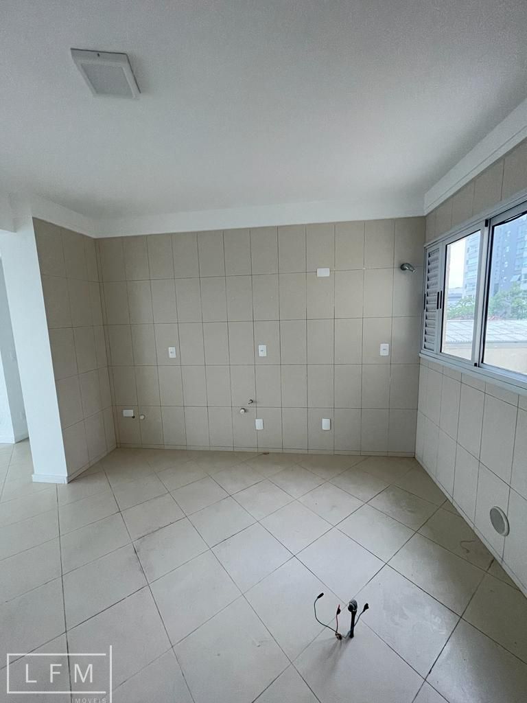 Apartamento à venda com 4 quartos, 188m² - Foto 12