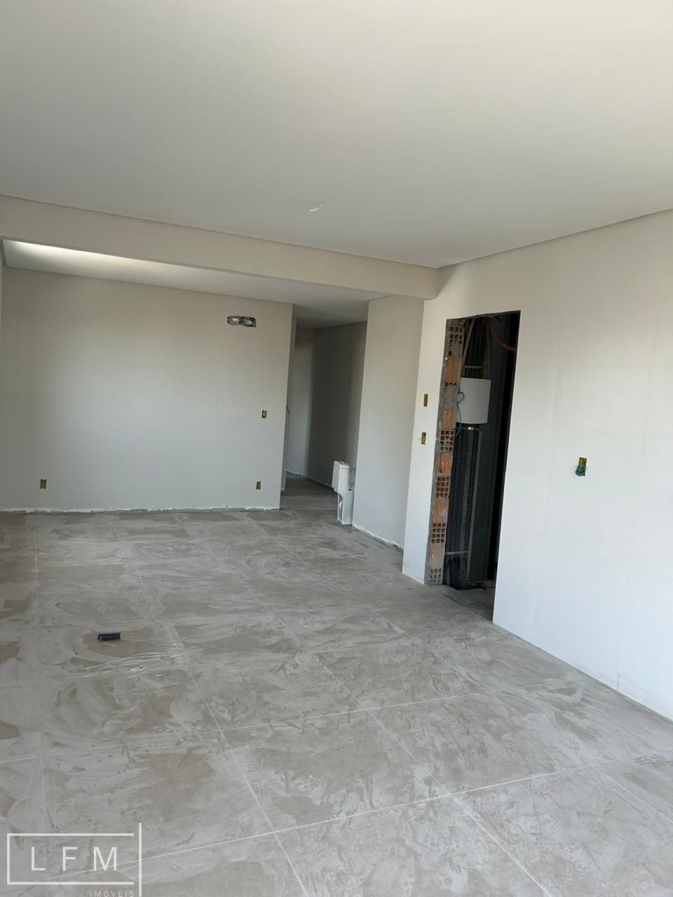 Apartamento à venda com 2 quartos, 87m² - Foto 2