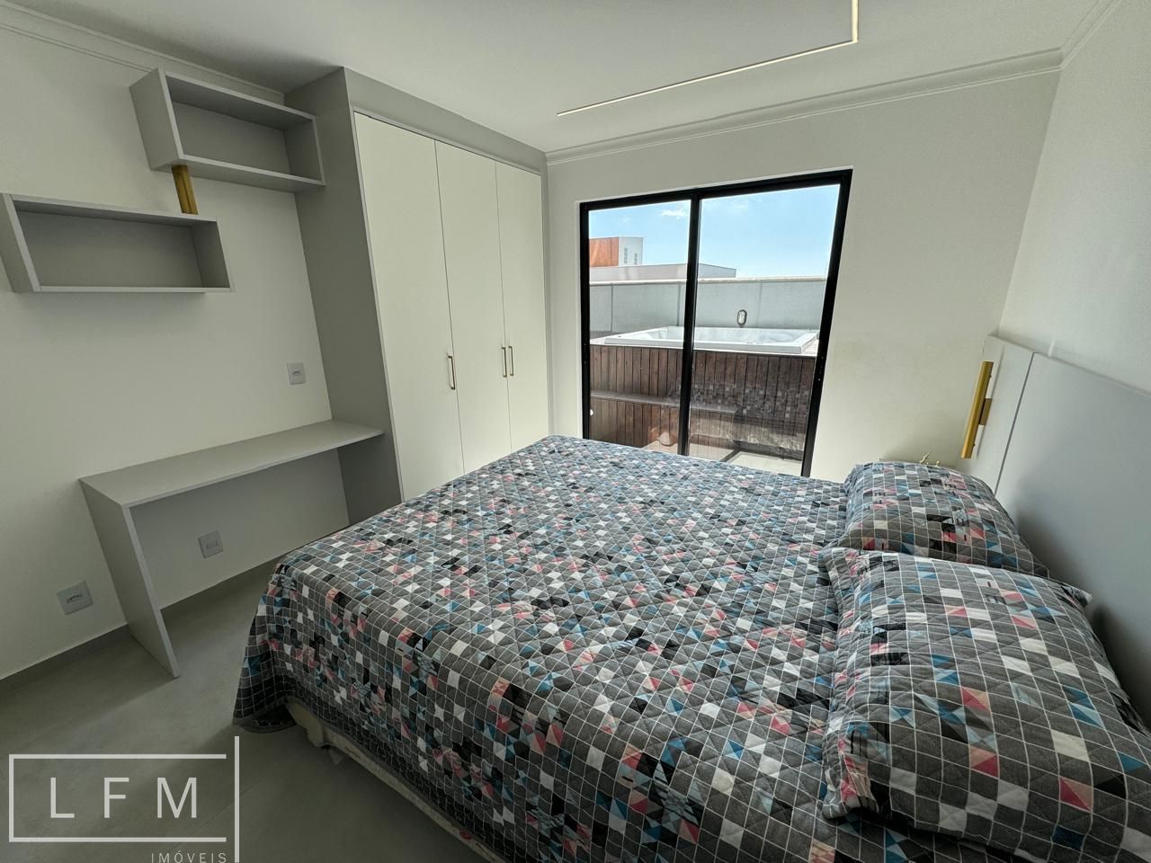 Apartamento à venda com 3 quartos, 169m² - Foto 33