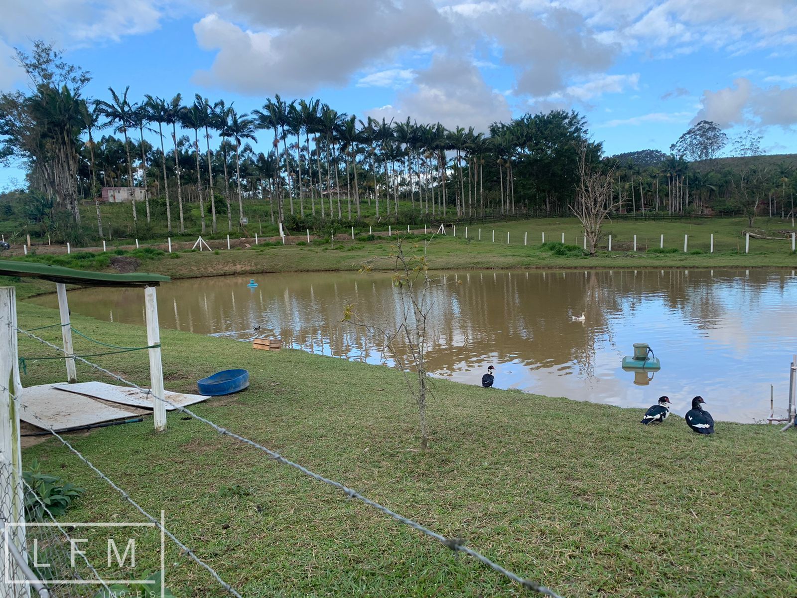 Chácara à venda com 2 quartos, 70m² - Foto 12