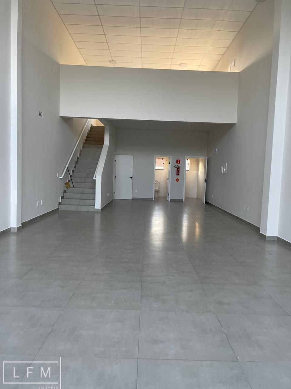 Conjunto Comercial-Sala para alugar com 1 quarto, 157m² - Foto 17