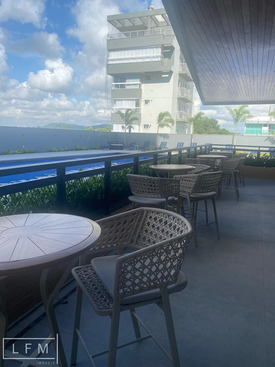 Apartamento frente mar Blue Waves Residences em Balneário Piçarras SC