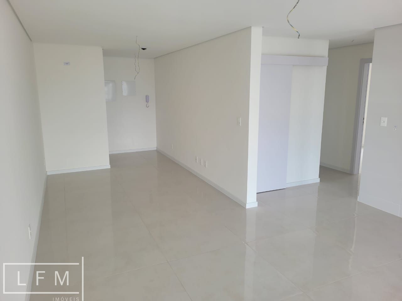 Apartamento à venda com 3 quartos, 104m² - Foto 8