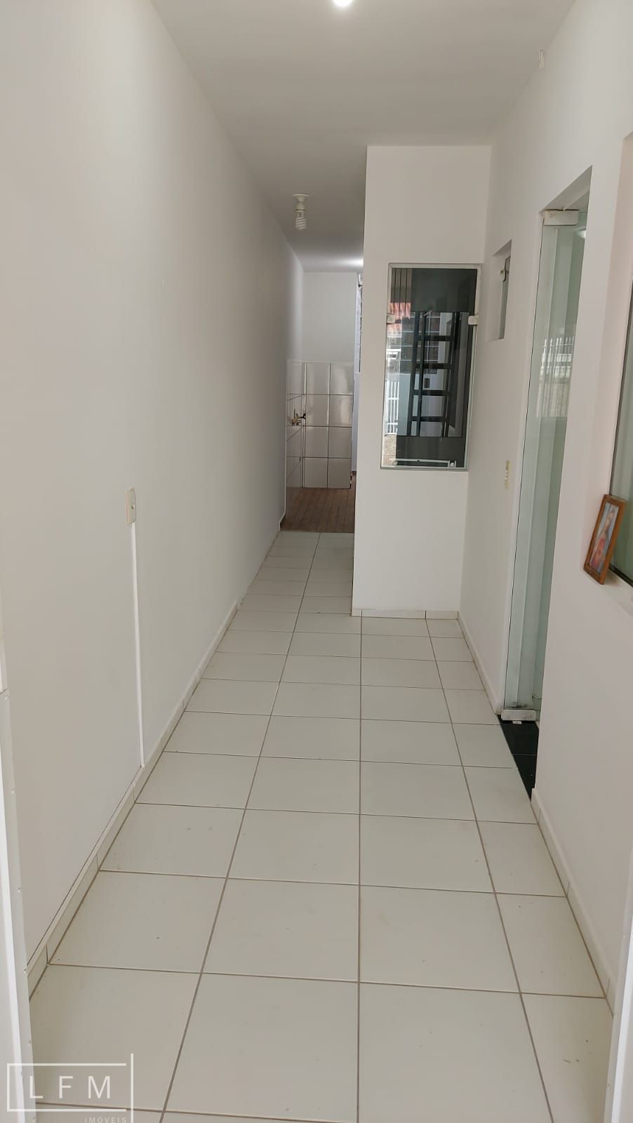 Casa à venda com 2 quartos, 68m² - Foto 13