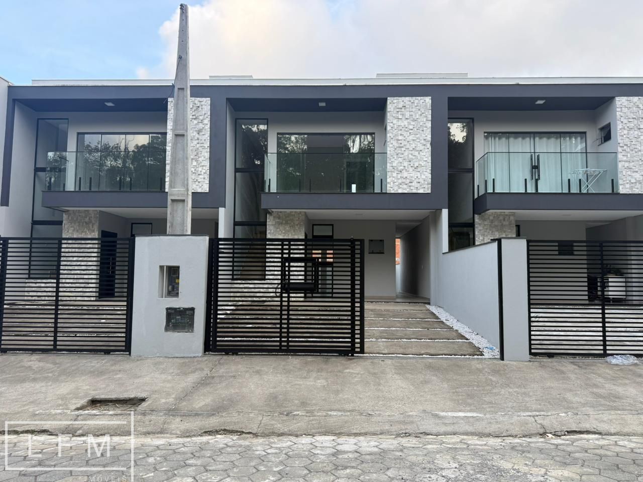 Sobrado à venda  no Nossa Senhora da Paz - Balneário Piçarras, SC. Imóveis