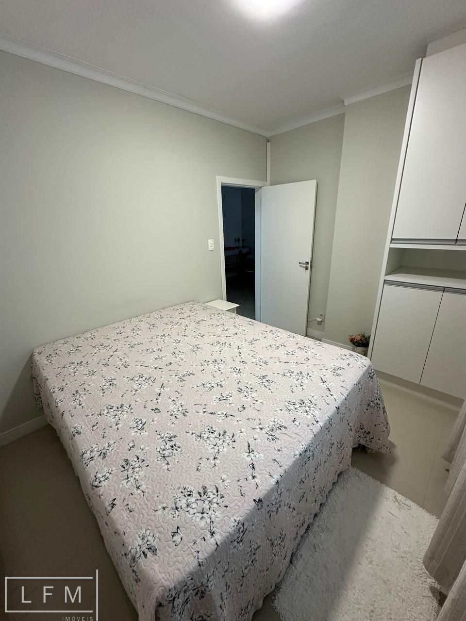 Apartamento à venda com 1 quarto, 43m² - Foto 18