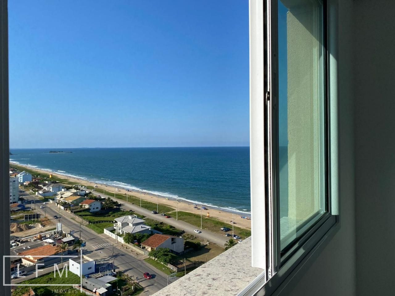 Apartamento com vista para o mar em Balneário Piçarras Sc