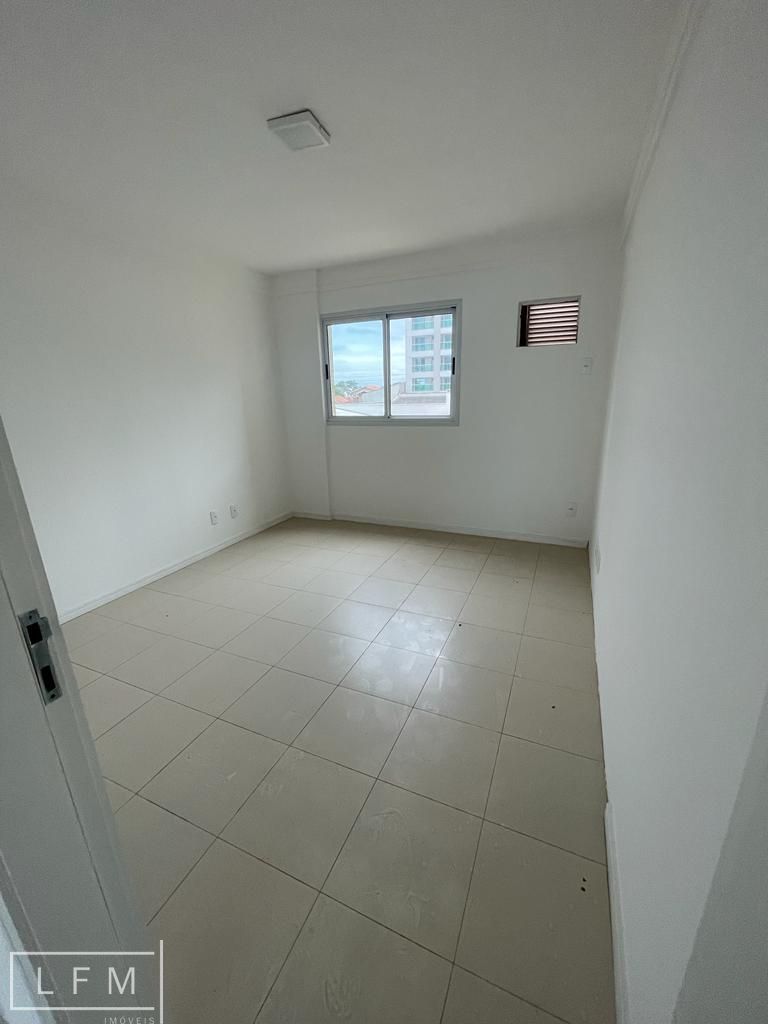 Apartamento à venda com 4 quartos, 188m² - Foto 13