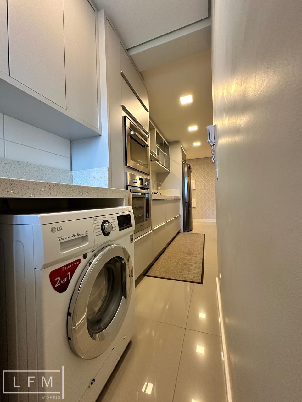 Apartamento mobiliado em home club