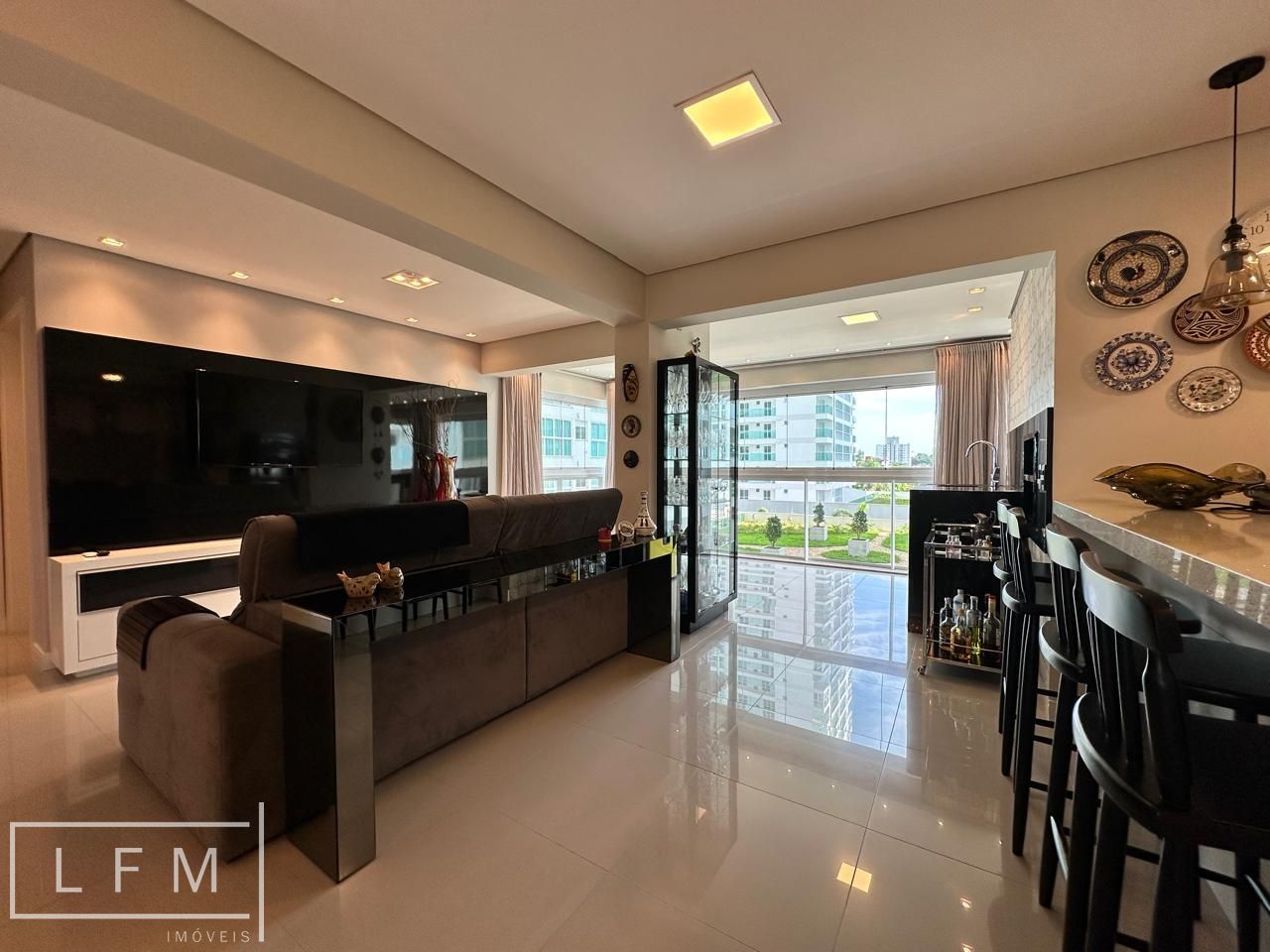Apartamento mobiliado em home club