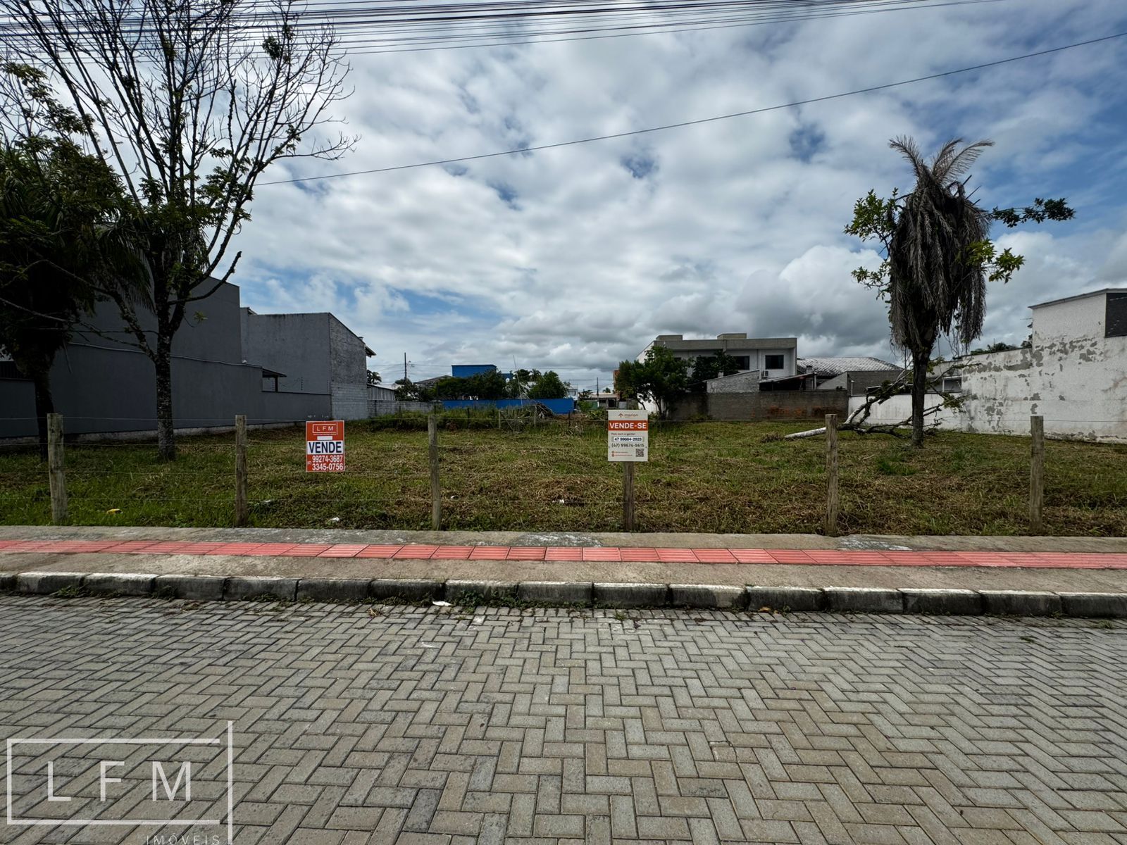 Terreno/Lote à venda  no Itacolomi - Balneário Piçarras, SC. Imóveis