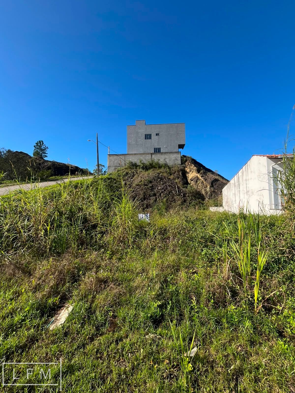 Terreno de esquina a venda balneario picarras sc
