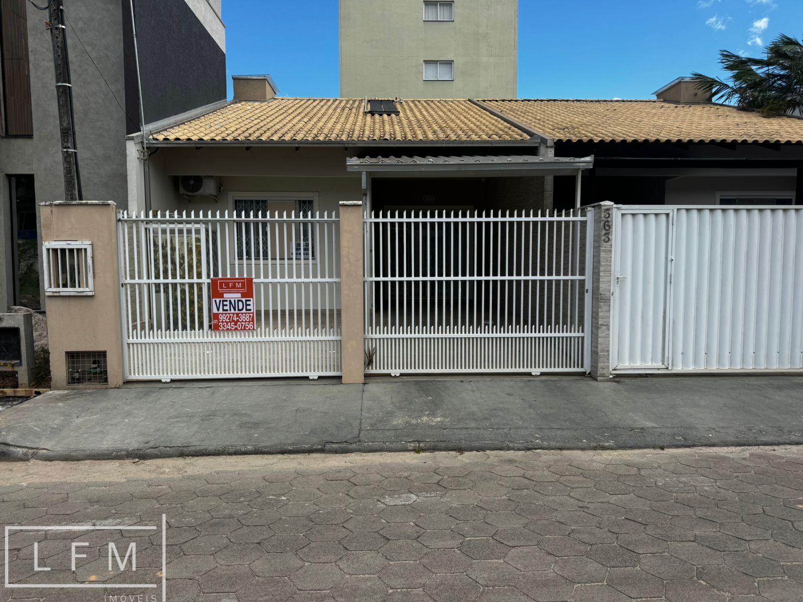 Casa à venda  no Itacolomi - Balneário Piçarras, SC. Imóveis