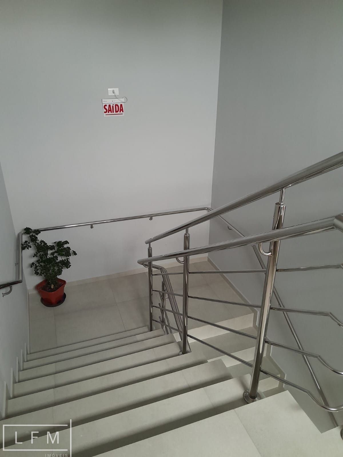 Apartamento à venda com 2 quartos, 75m² - Foto 24