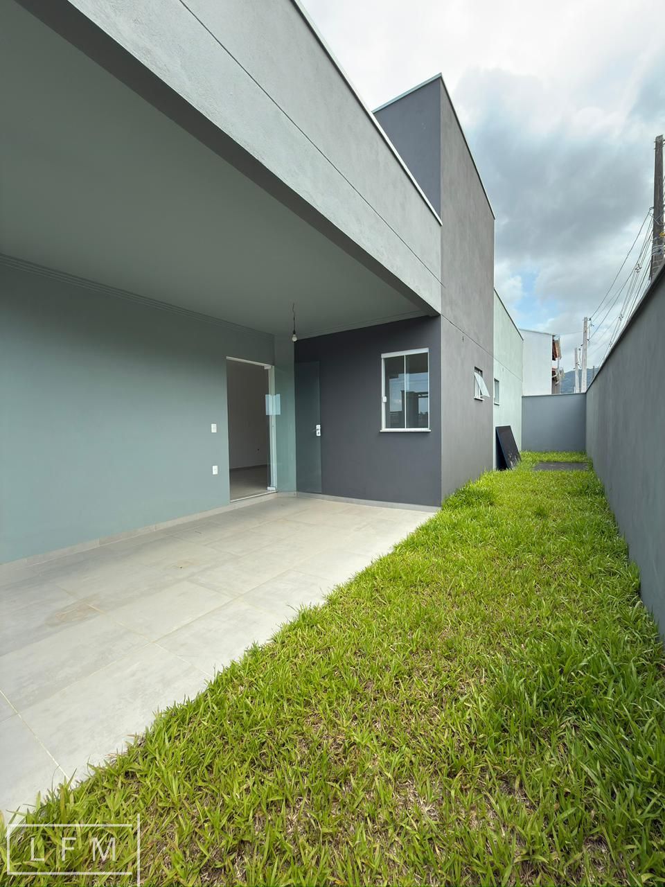 Casa com 2 Dormitórios à venda, 70 m² por R$ 450.000,00 Casa com 2 Dormitórios à venda, 70 m² por R$ 450.000,00