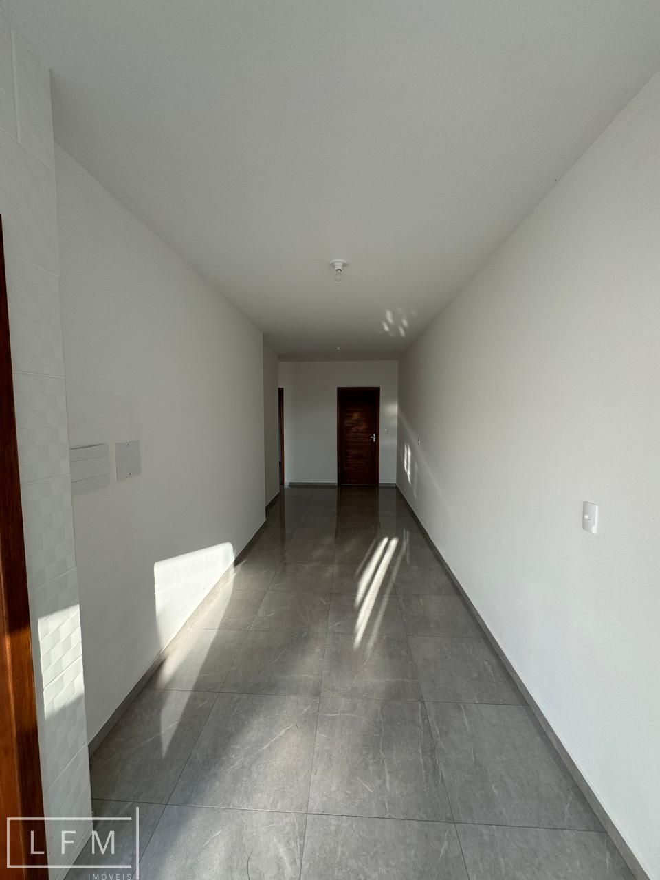 Casa à venda com 2 quartos, 65m² - Foto 8