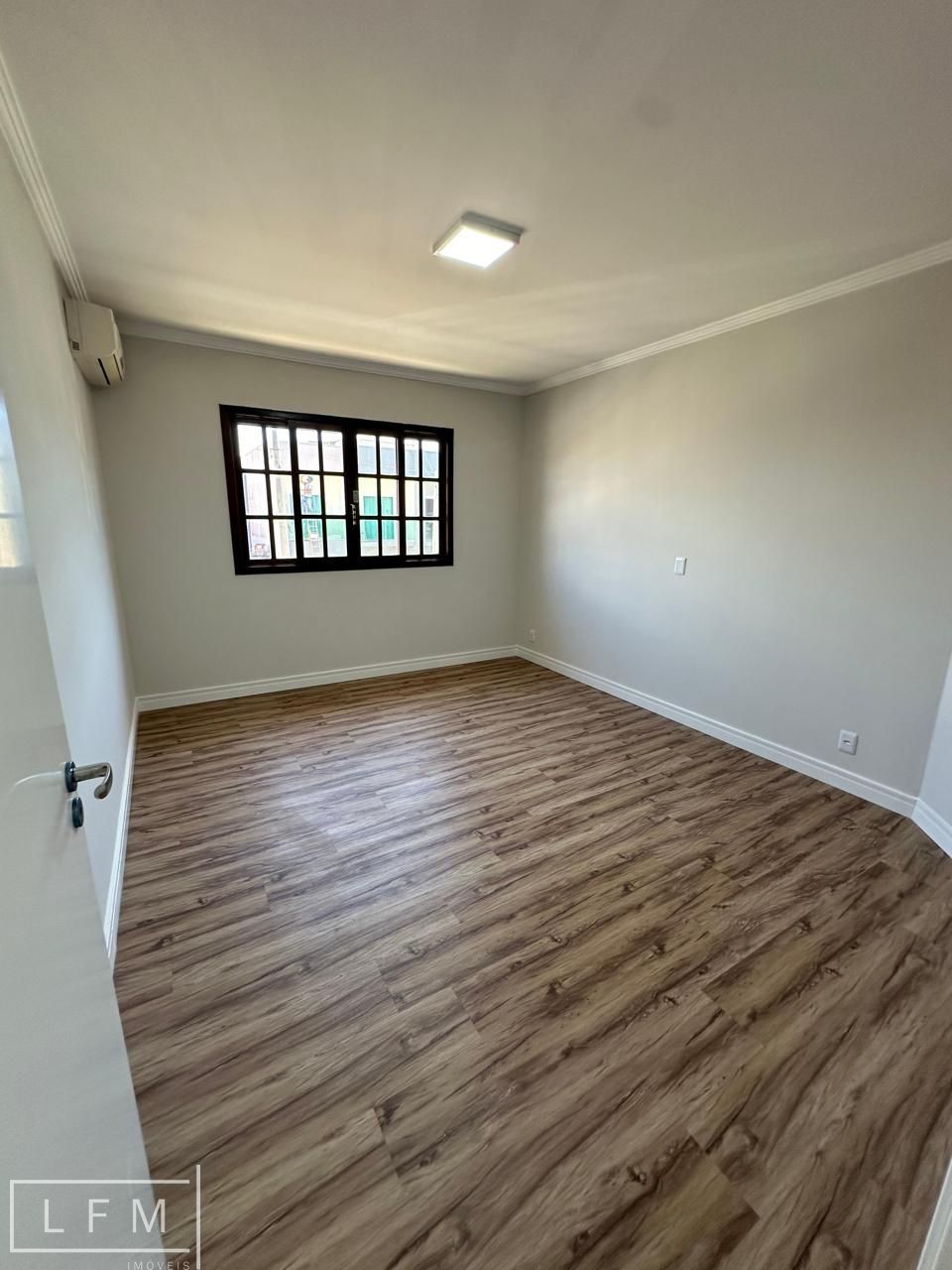 Casa à venda com 4 quartos, 232m² - Foto 23