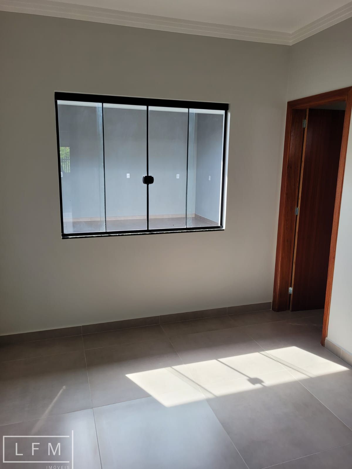 Casa à venda com 2 quartos, 85m² - Foto 11