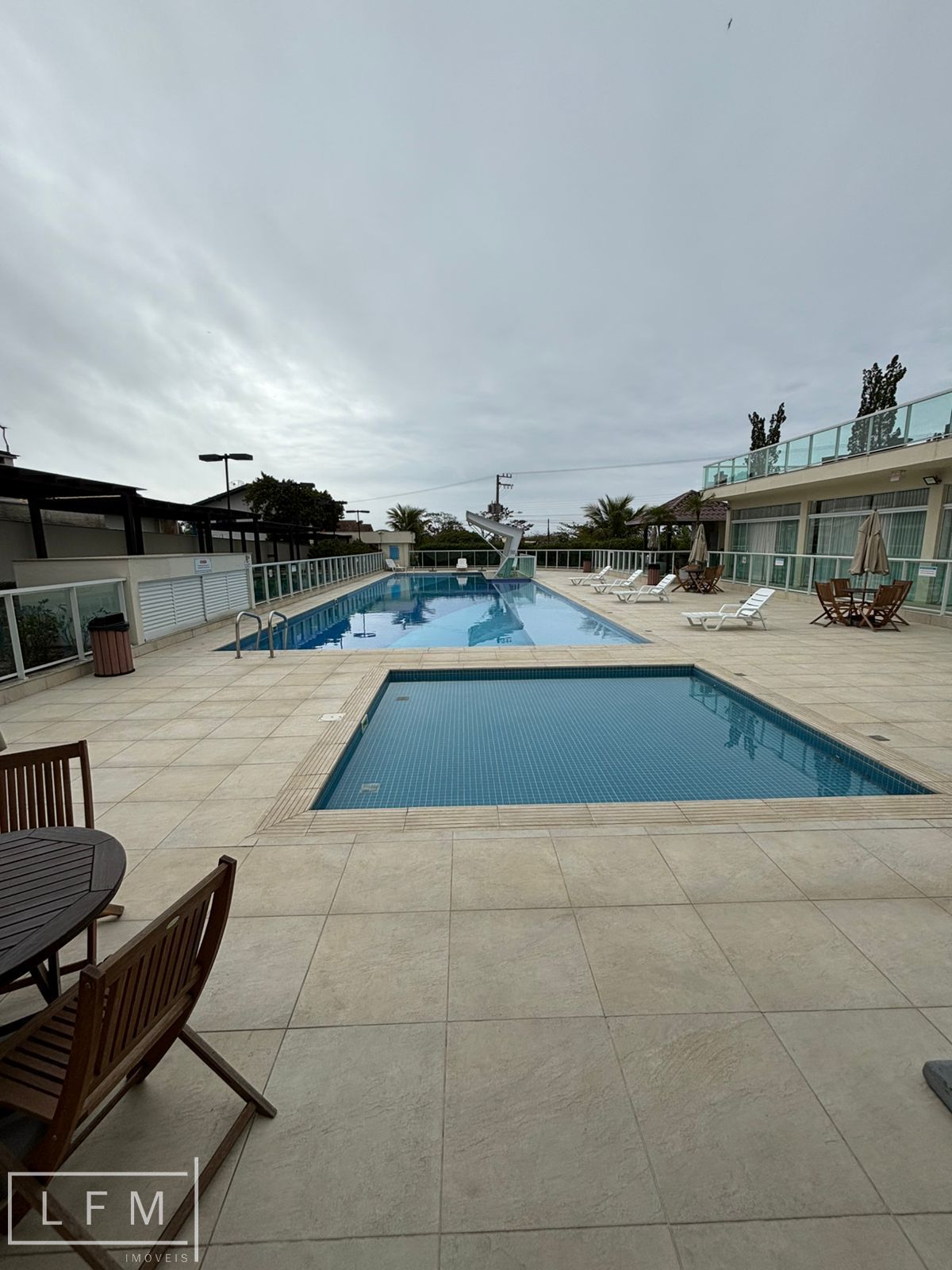 Apartamento em home club para venda em Penha