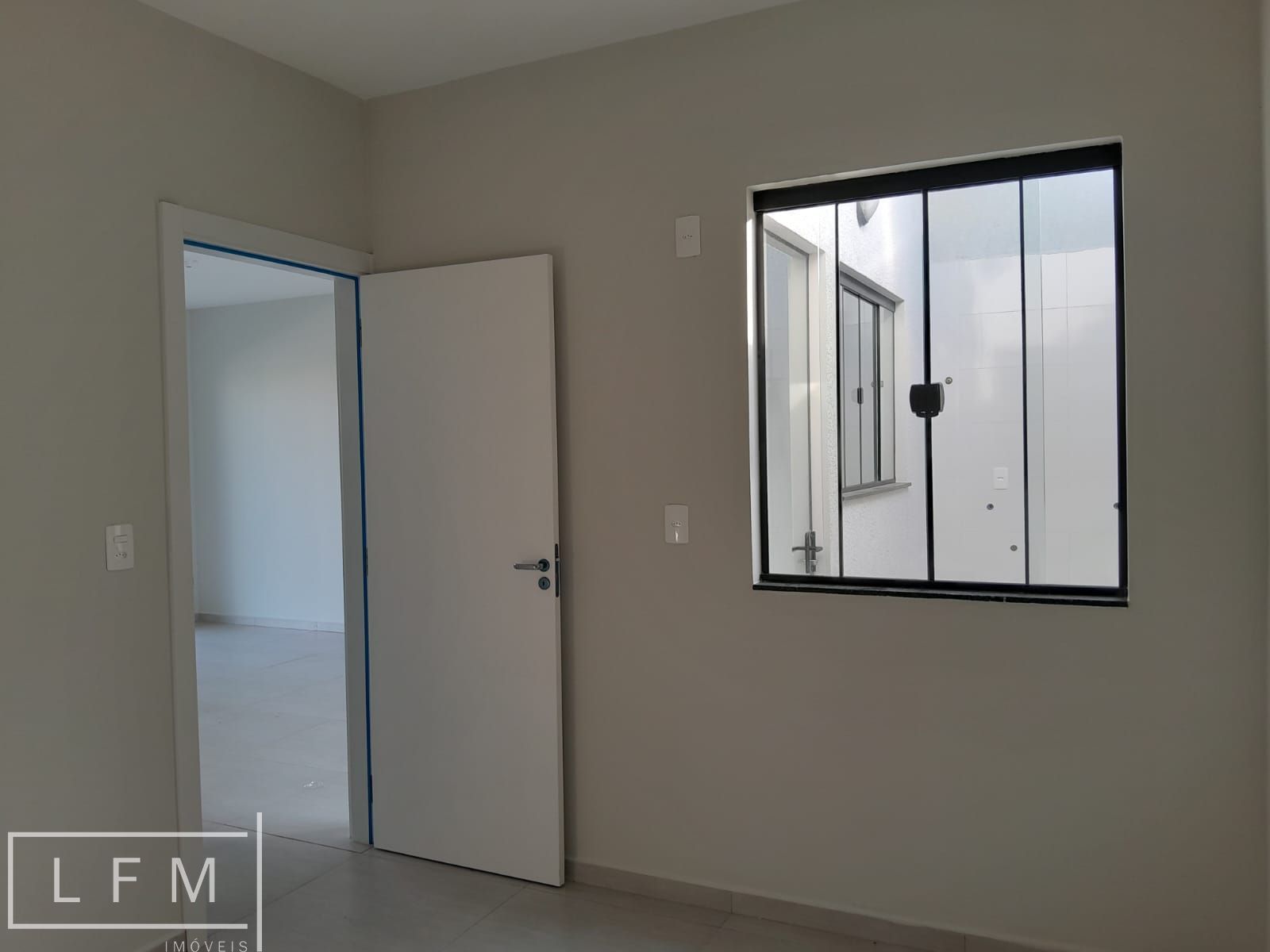 Casa à venda com 2 quartos, 53m² - Foto 14