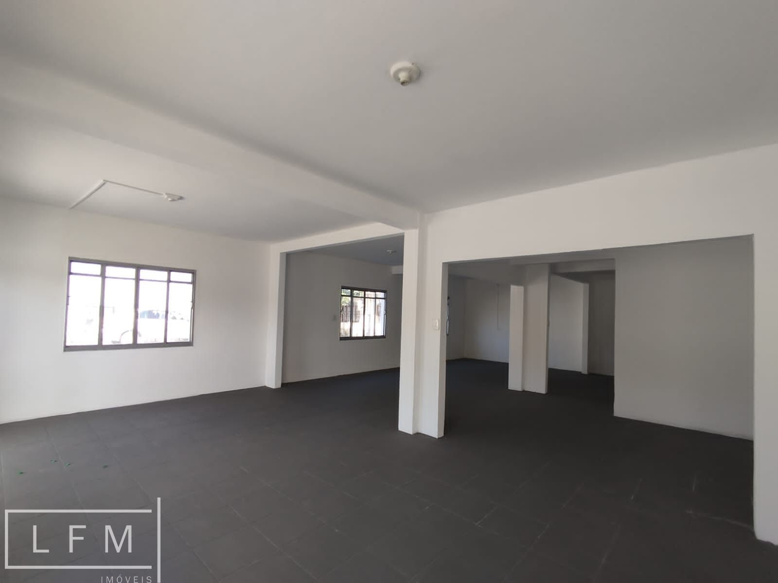 Conjunto Comercial-Sala para alugar com 1 quarto, 83m² - Foto 9