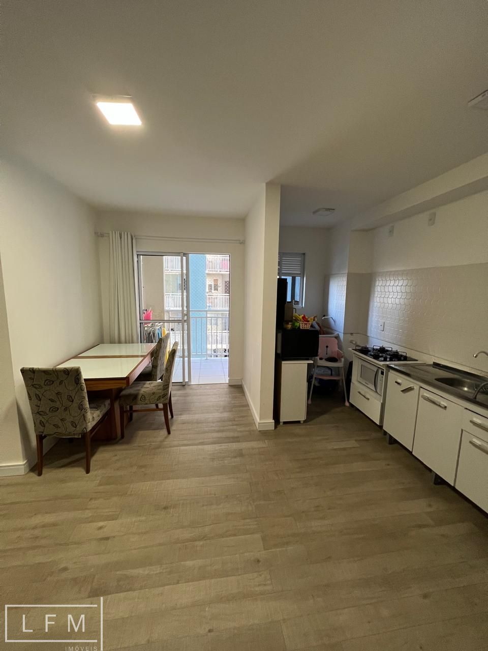 Apartamento à venda com 2 quartos, 64m² - Foto 14