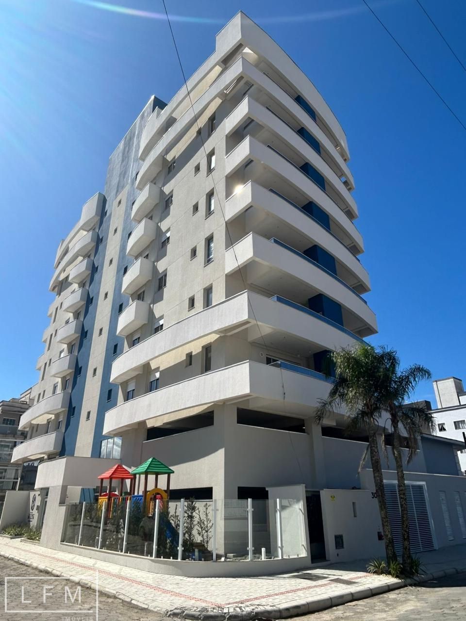 Apartamento à venda  no Itacolomi - Balneário Piçarras, SC. Imóveis
