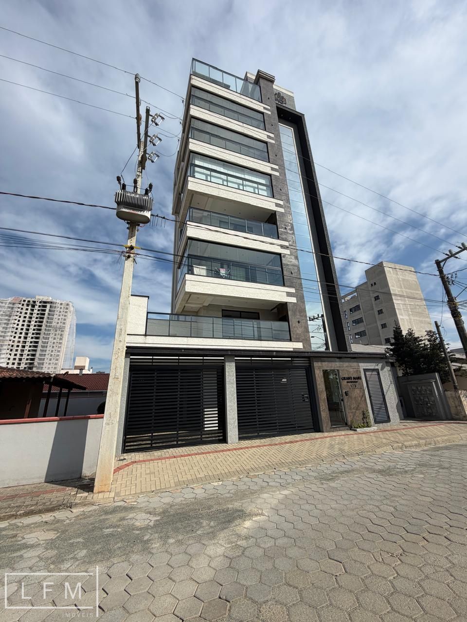 Apartamento, 3 quartos, 210 m² - Foto 2