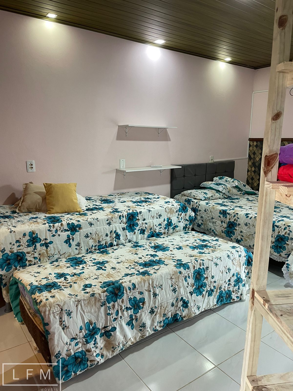 Sobrado à venda com 3 quartos, 200m² - Foto 13