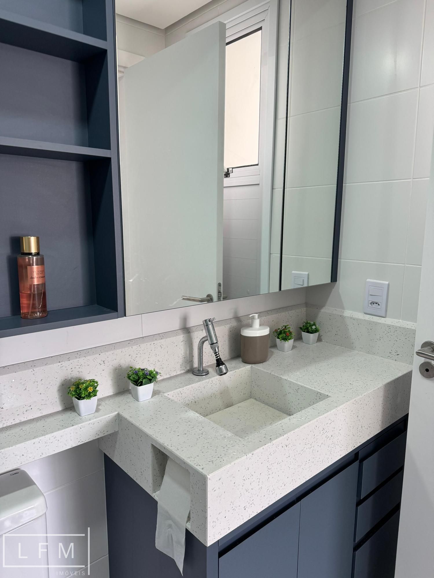 Apartamento frente em Balneário Piçarras Sc