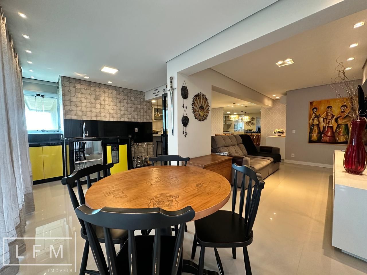 Apartamento mobiliado em home club