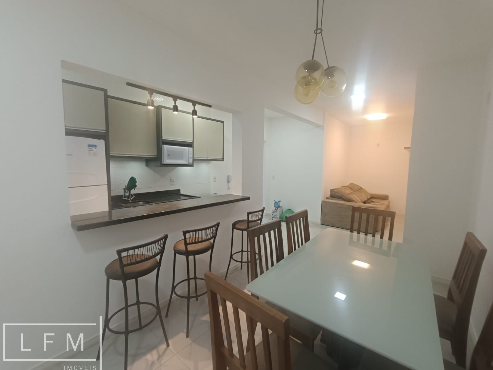 Apartamento com 2 Dormitórios à venda, 72 m² por R$ 690.000,00 Apartamento com 2 Dormitórios à venda, 72 m² por R$ 690.000,00