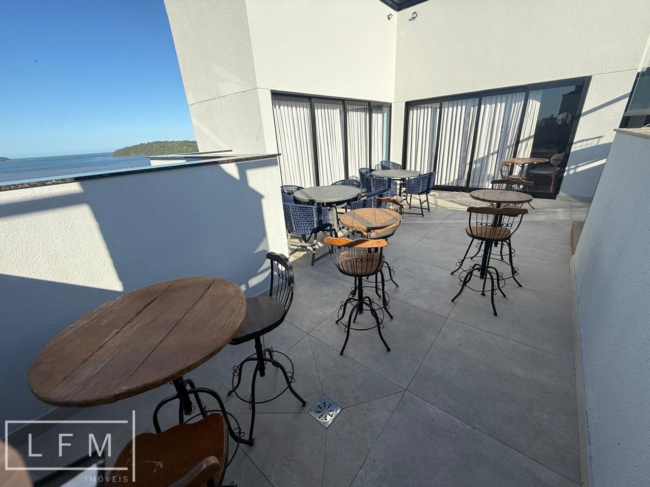 Apartamento novo com vista mar em Balneário Piçarras Sc