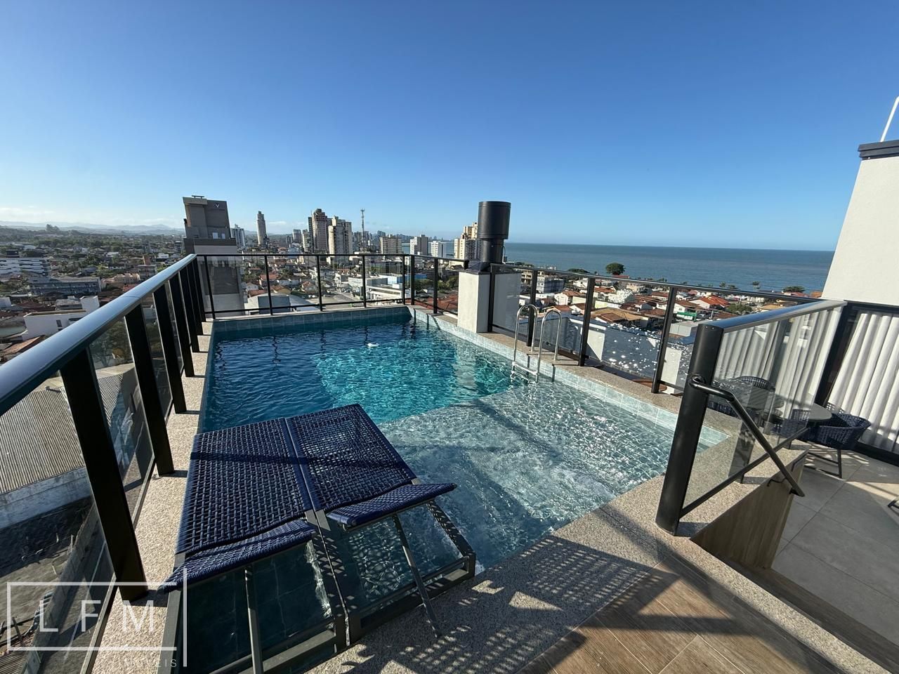 Apartamento novo com vista mar em Balneário Piçarras Sc