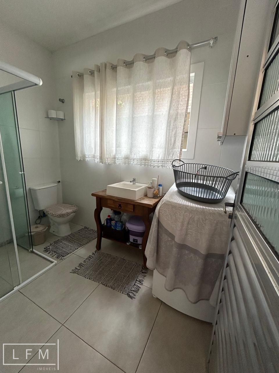 Casa, 3 quartos, 240 m² - Foto 36