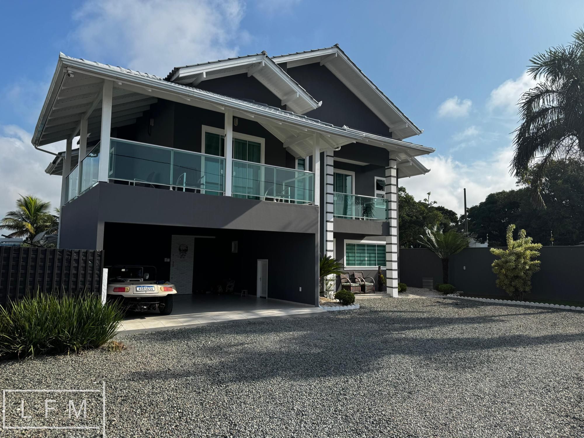 Casa à venda  no Centro - Balneário Piçarras, SC. Imóveis